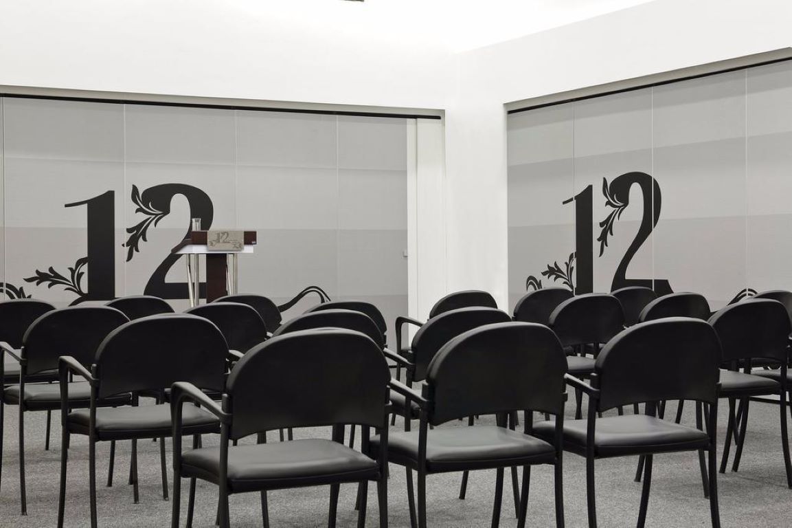Hotel 12 Months Luxury Resort-Sala za konferencije.jpeg