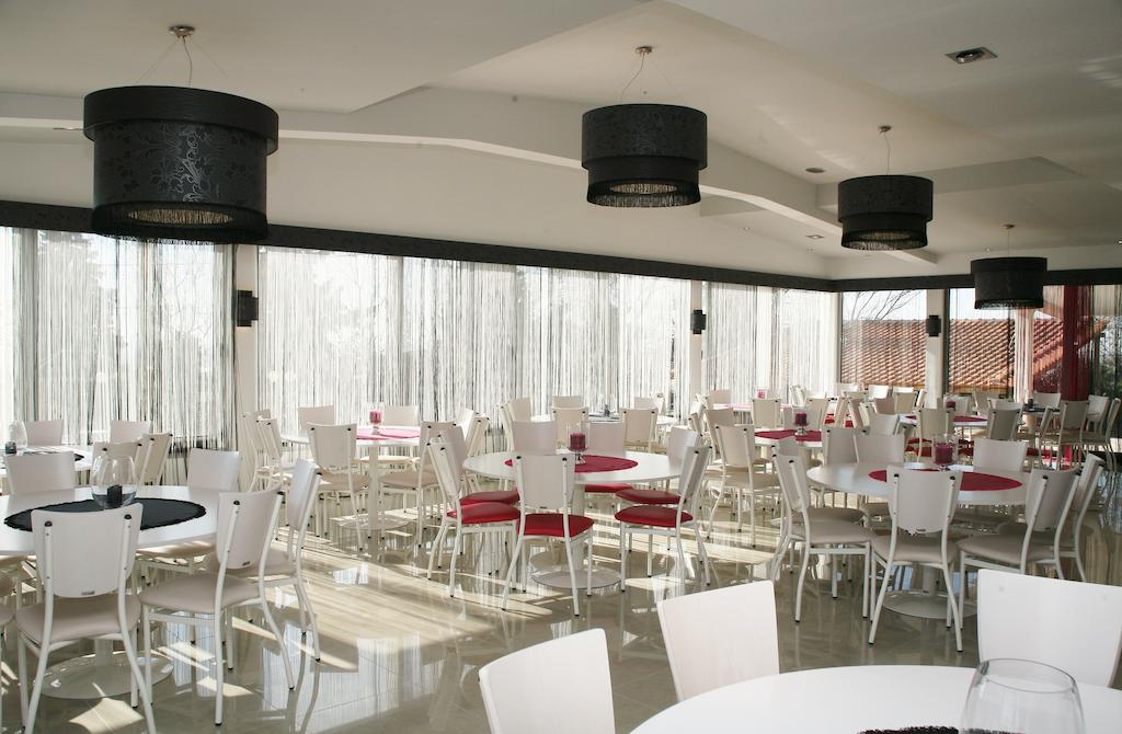 Hotel Assembly restaurant.jpg