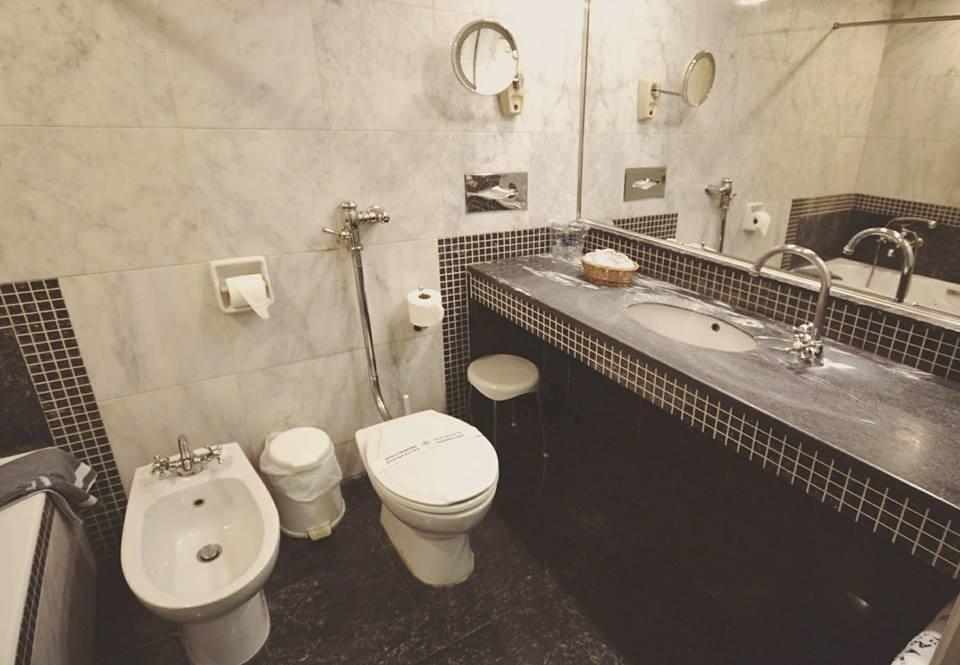 Hotel Astir Patras bathroom.jpg