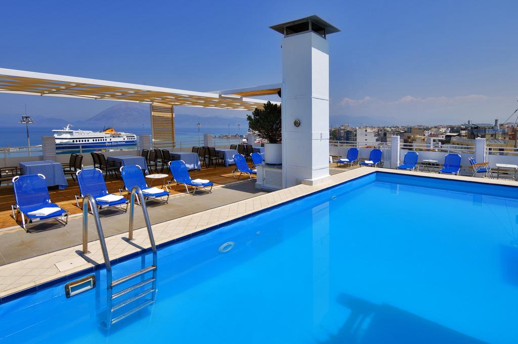 Hotel Astir Patras pool 1.jpg