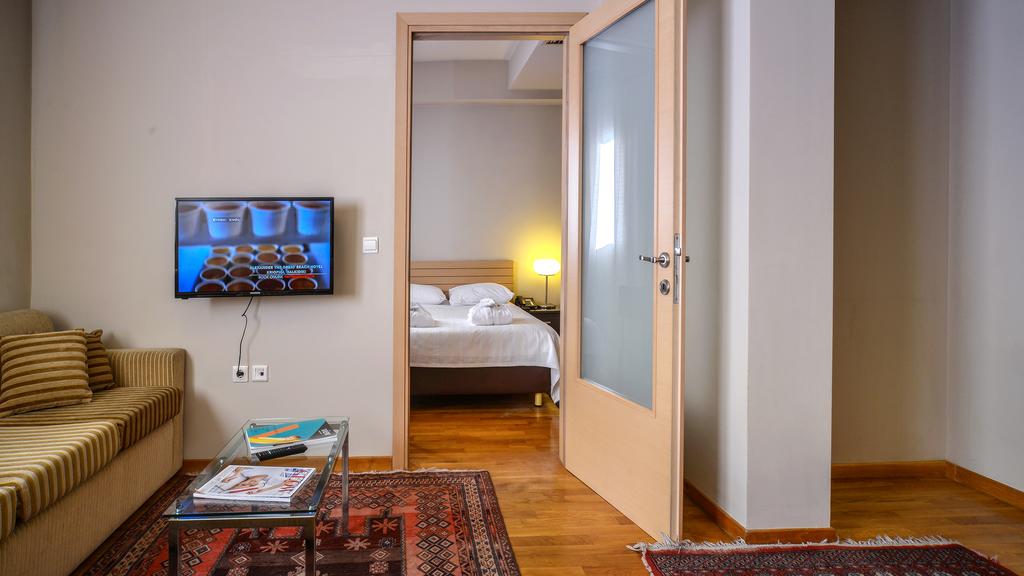 Hotel Astoria suite 2.jpg