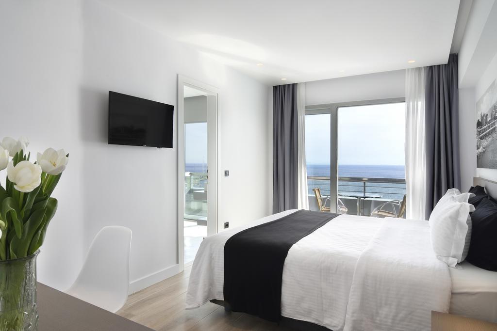 Hotel Athens Posedion panoramic double sea view room 1.jpg