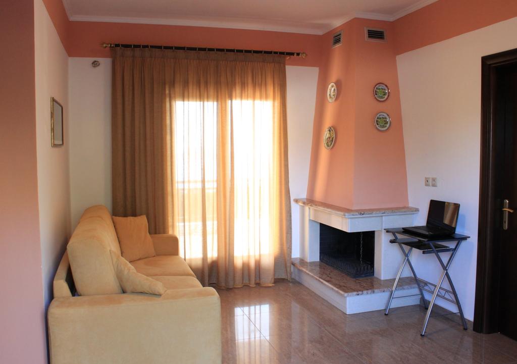 Hotel Athorama suite.jpg