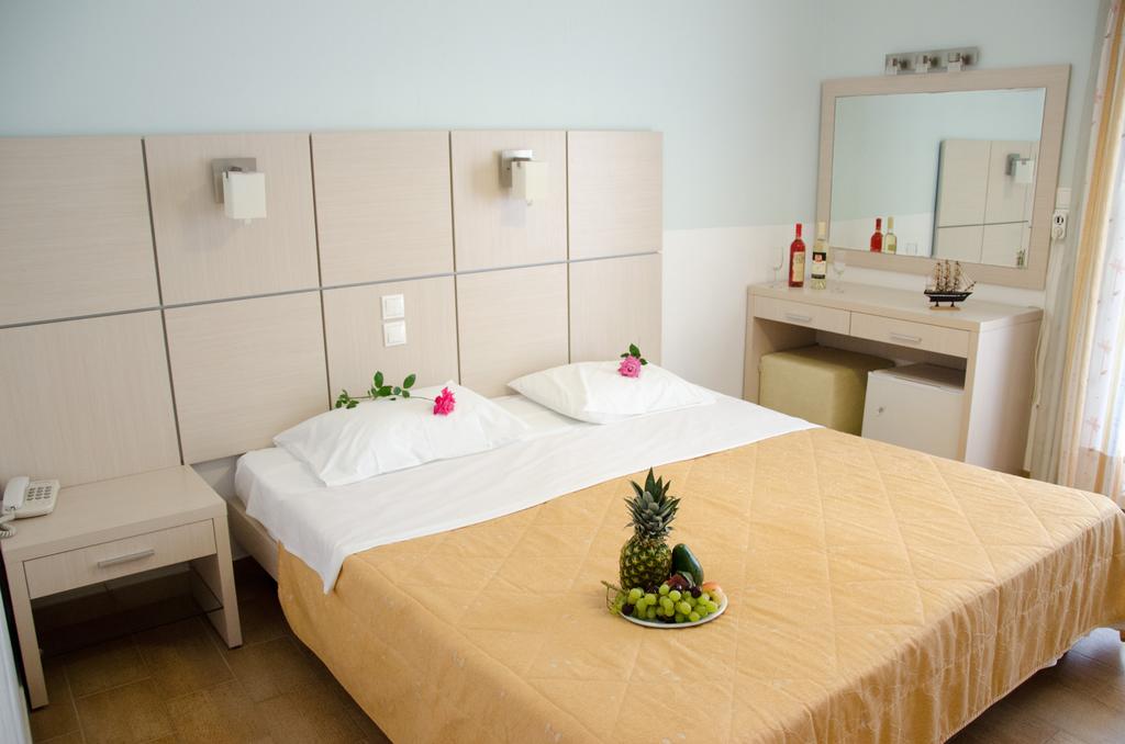 Hotel Athos standard room.jpg