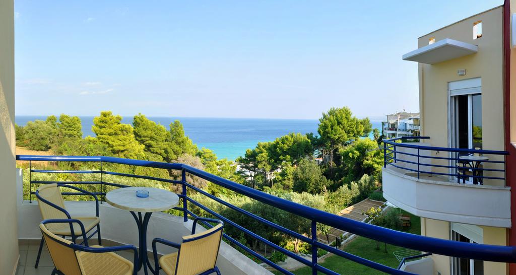 Hotel Adonis balkony with sea view.jpg