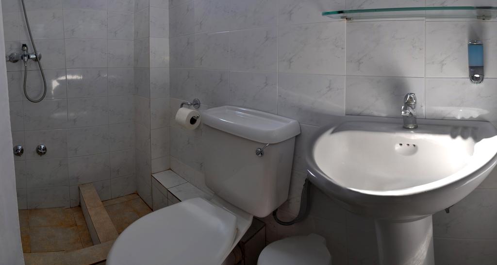Hotel Adonis bathroom.jpg
