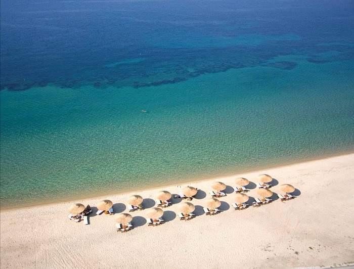 Hotel Athos Villas beach 1.jpg