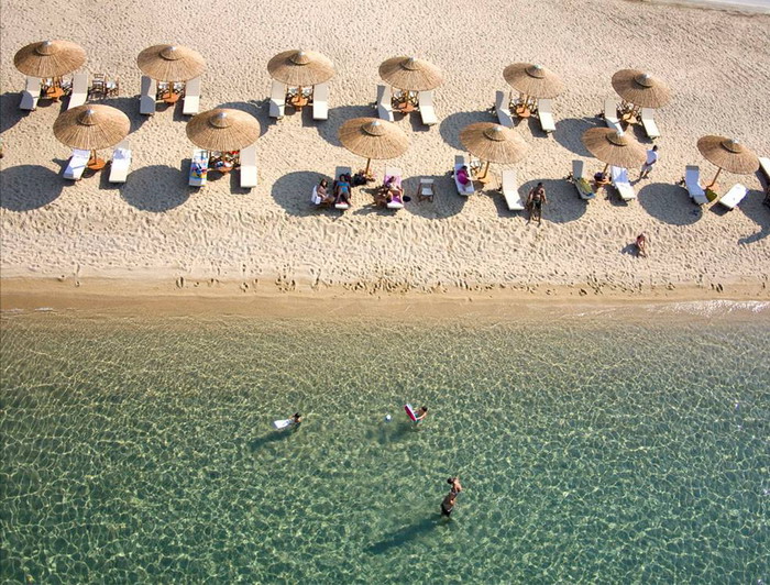 Hotel Athos Villas beach.jpg