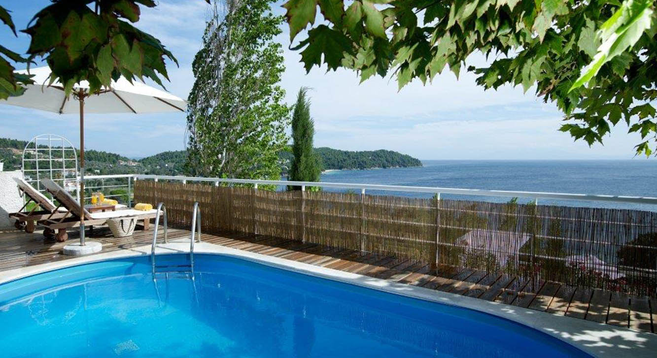 Hotel Atrium of Skiatos junior suite with private pool 1.jpg