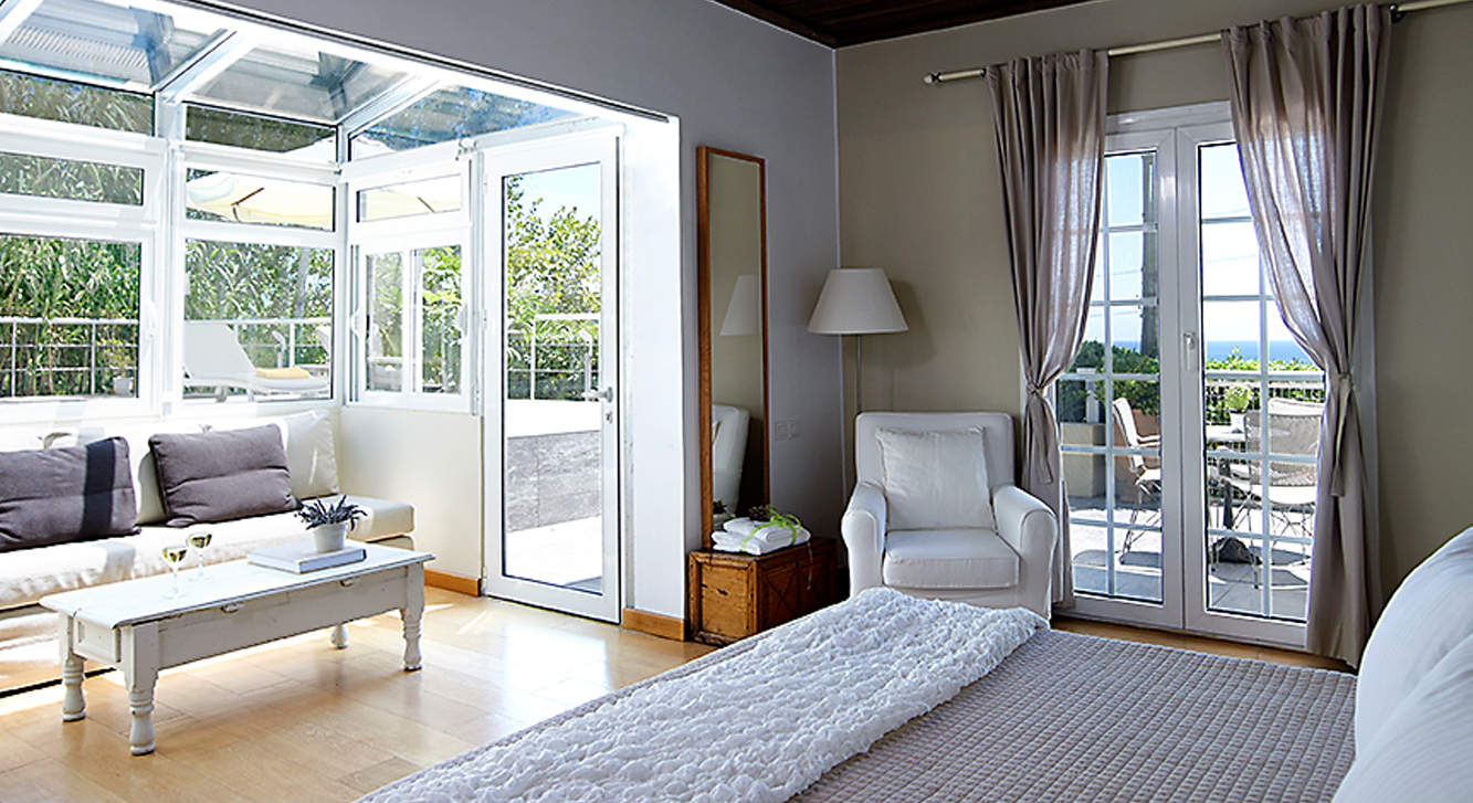 Hotel Atrium of Skiatos junior suite with private pool.jpg