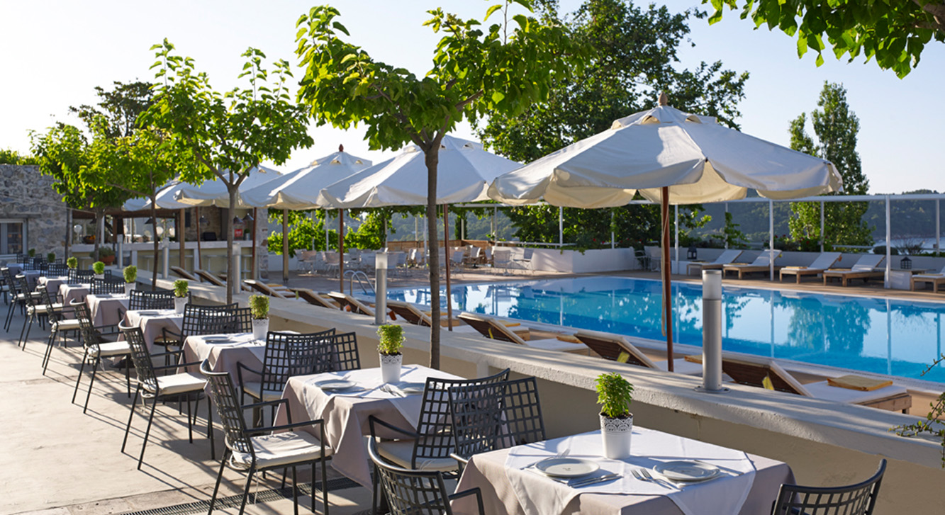 Hotel Atrium of Skiatos restaurant.jpg