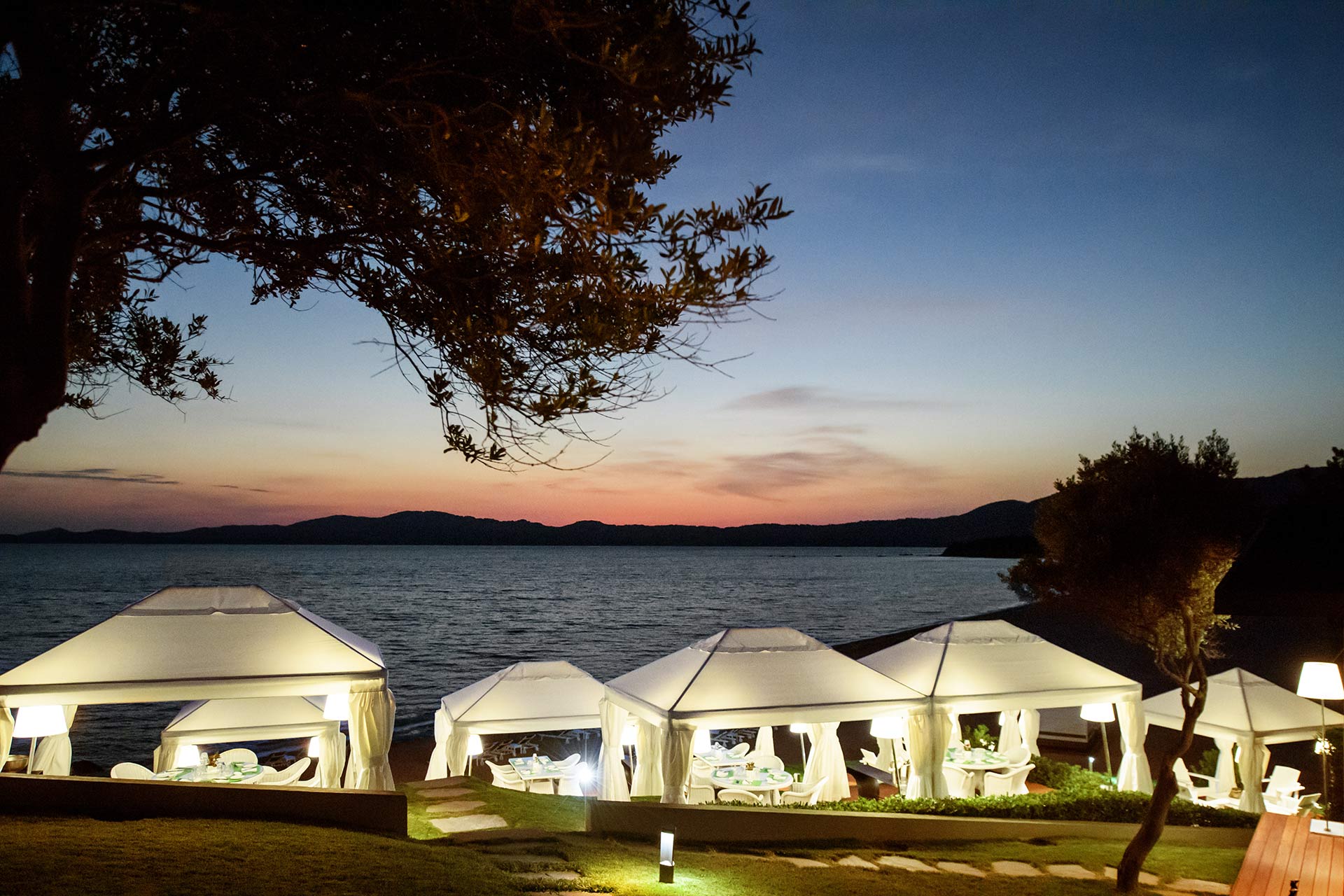 Avaton Luxury Villas Resort - Relais _ Chateaux restaurant.jpg
