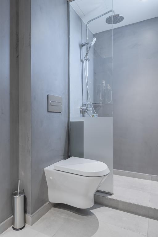 Hotel Avra bathroom.jpg