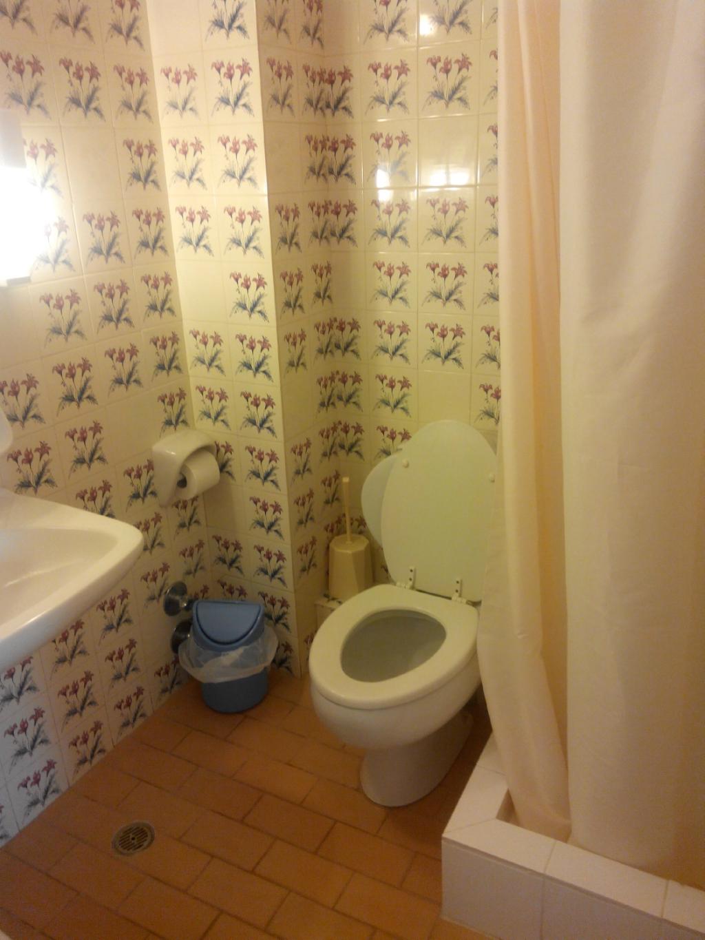Hotel Barbara bathroom.jpg