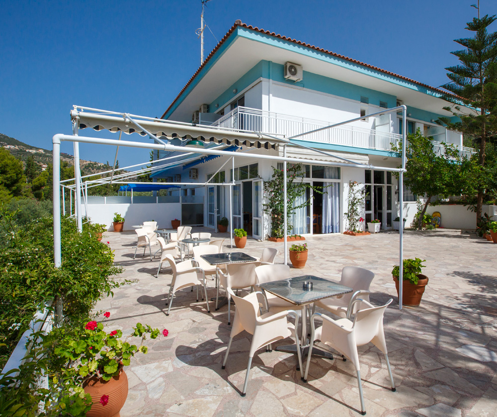 Hotel Barbouna veranda.jpg