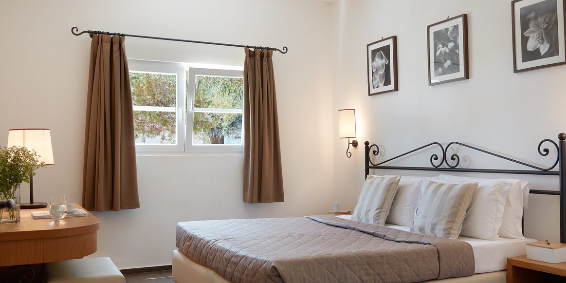 Hotel Barcelo Hydra Beach family bungalow 1.jpg