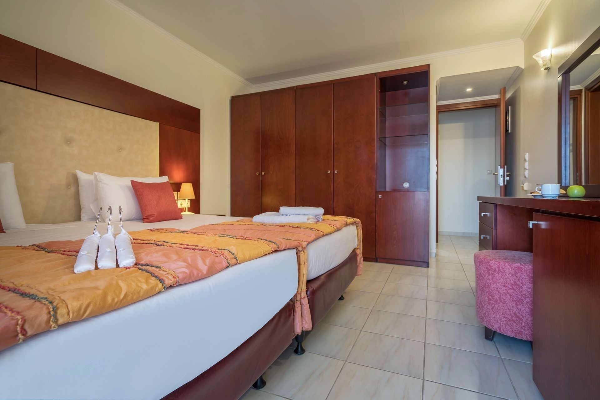 Hotel Best Western Galaxy deluxe room.jpeg