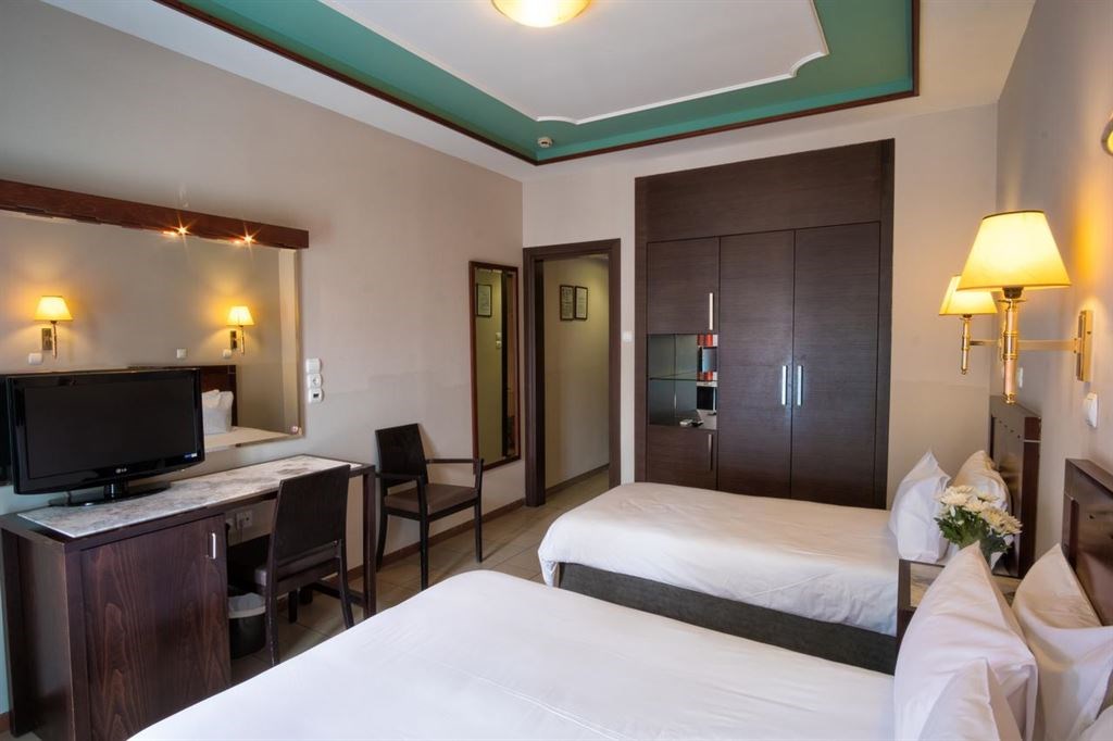Hotel Best Western Pythagorion double room.jpeg