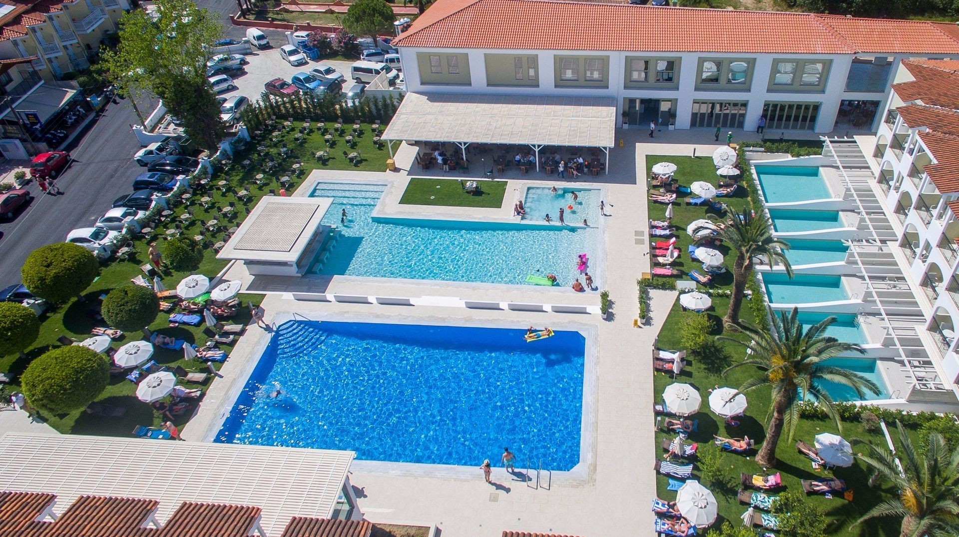 Hoel Best Western Zante Park pools.jpeg