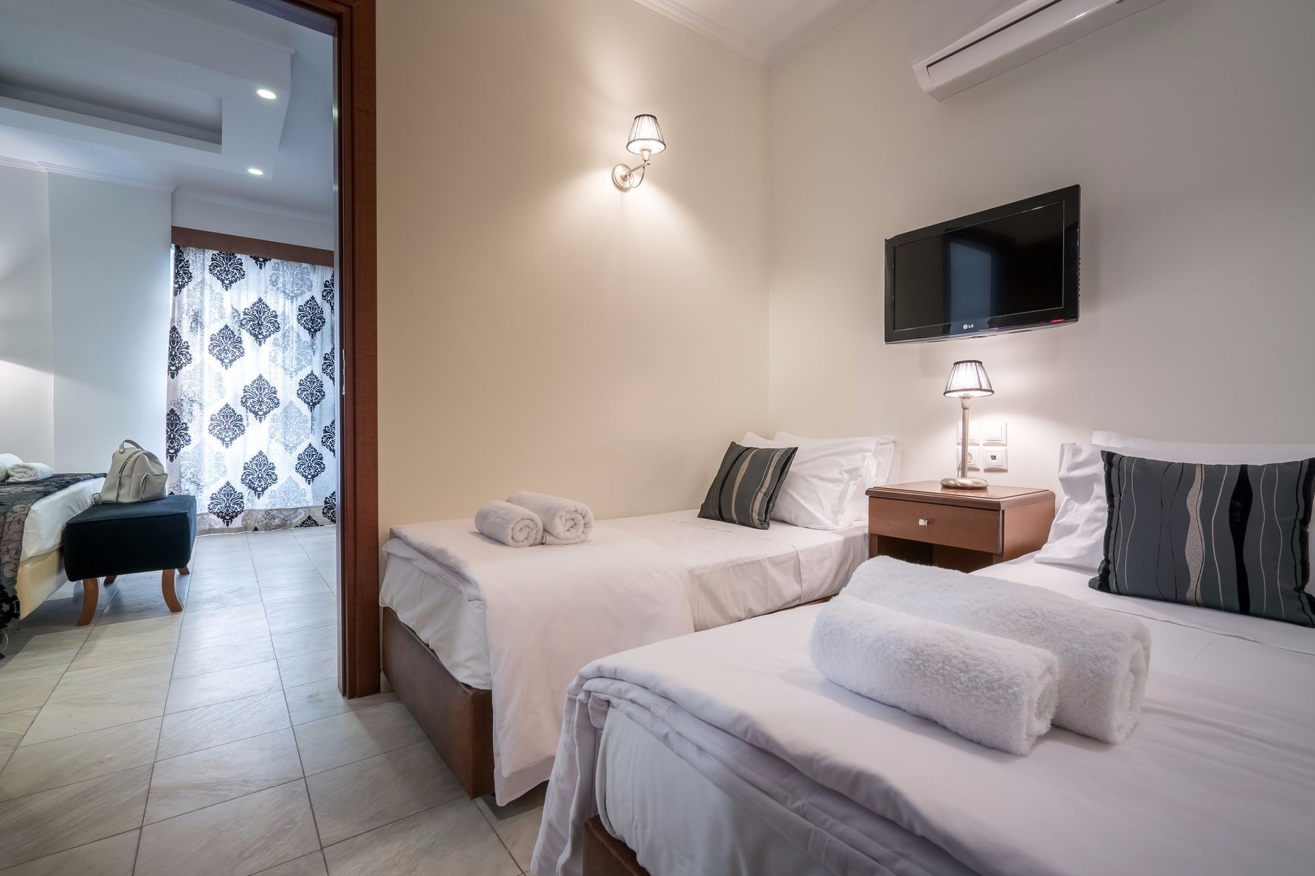 Hoel Best Western Zante Park superior family room.jpeg