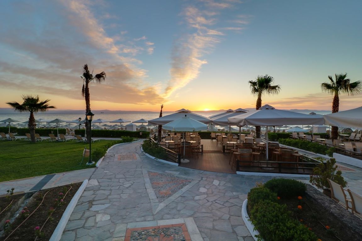 Aegean Melathron-Bar.jpg