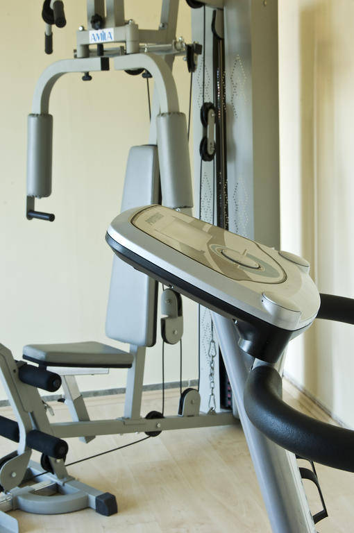 Hotel Blue Bay gym.jpg