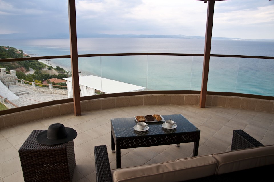 Hotel Blue Bay junior suite with panoramic sea view.jpg