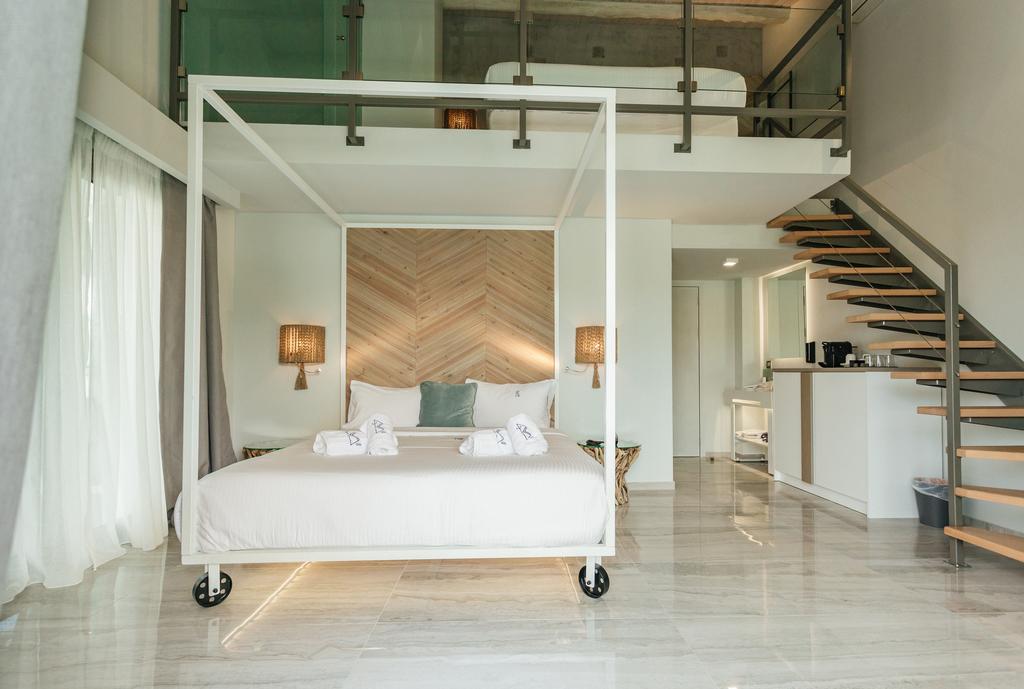 Blue Carpet Suites accommodation 5.jpg