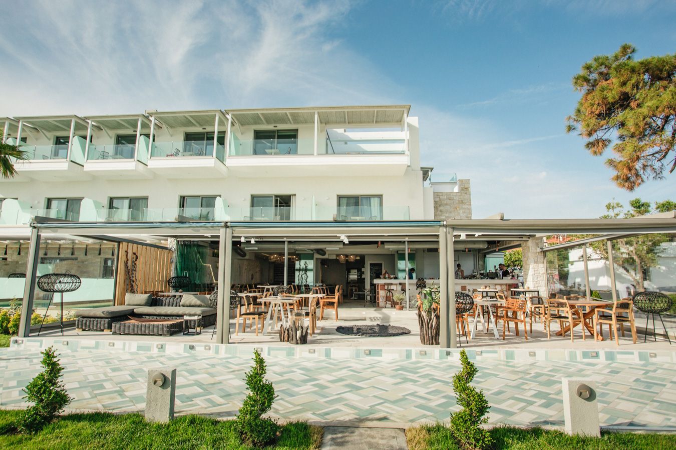 Blue Carpet Suites bar.jpg