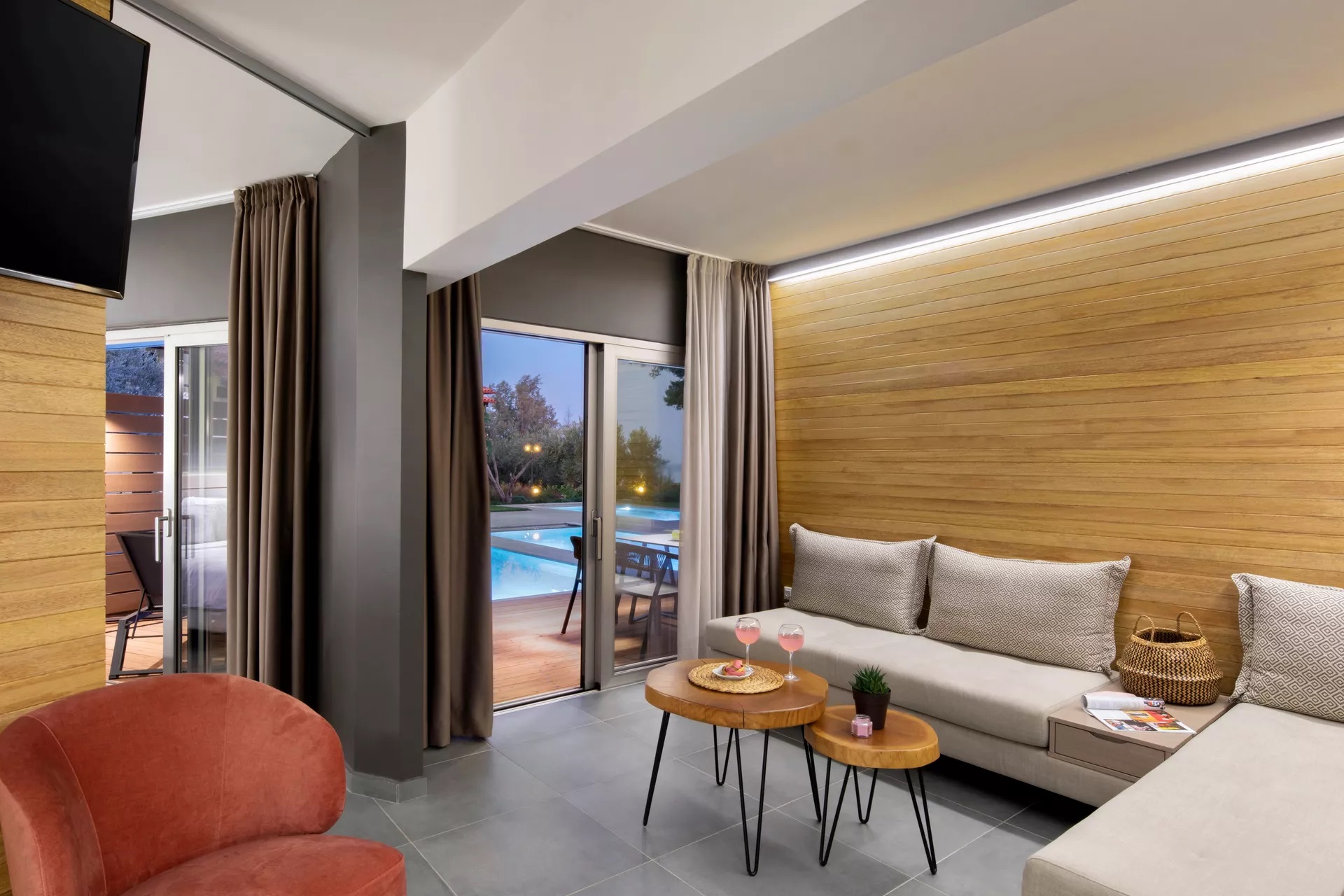 Blue Dolphin Hotel-Family suite privatni bazen.jpg