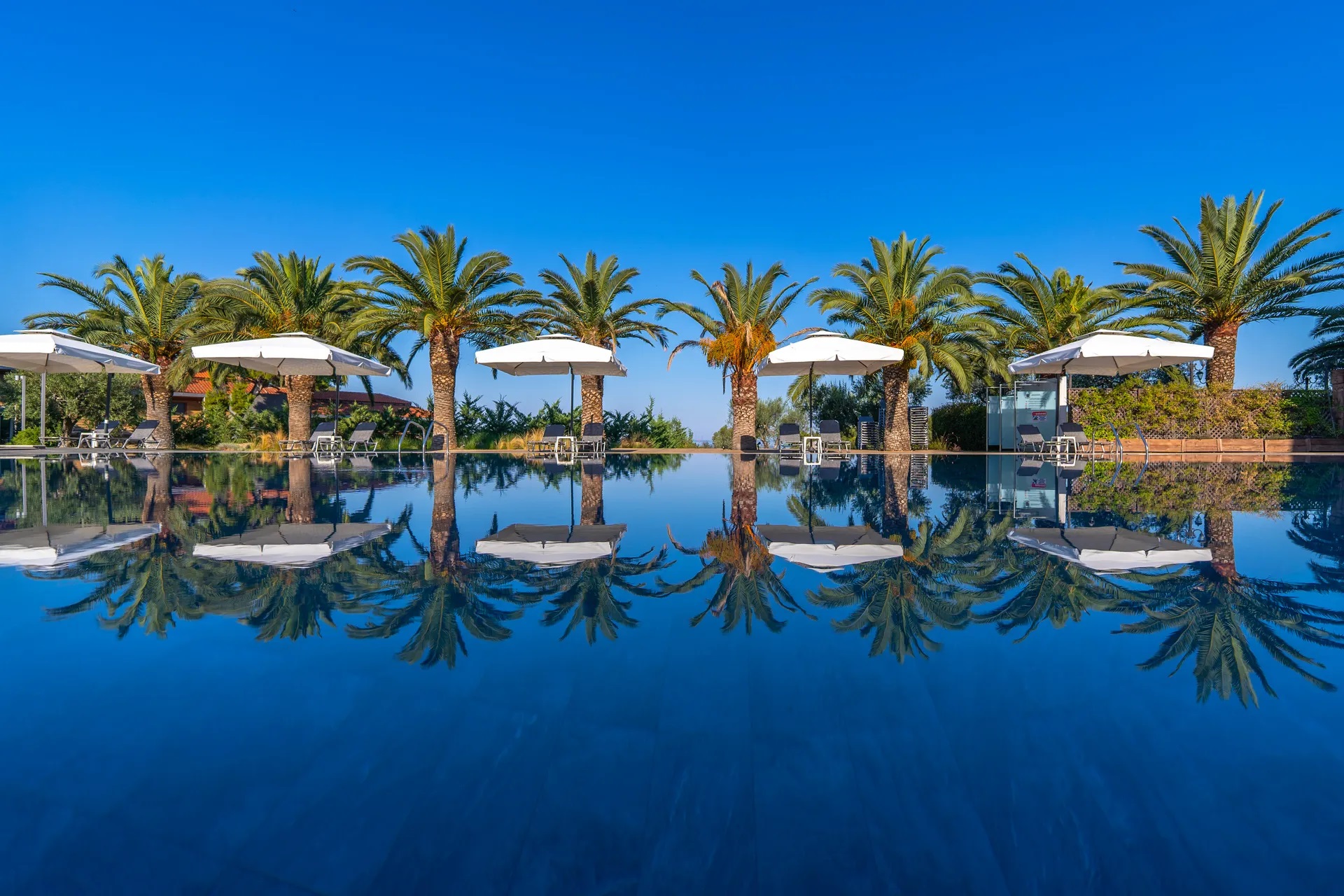 Hotel Blue Dolphin-Bazen.jpg