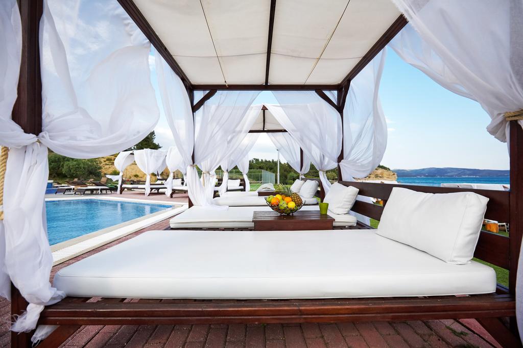Hotel Blue Dream Palace pool.jpg