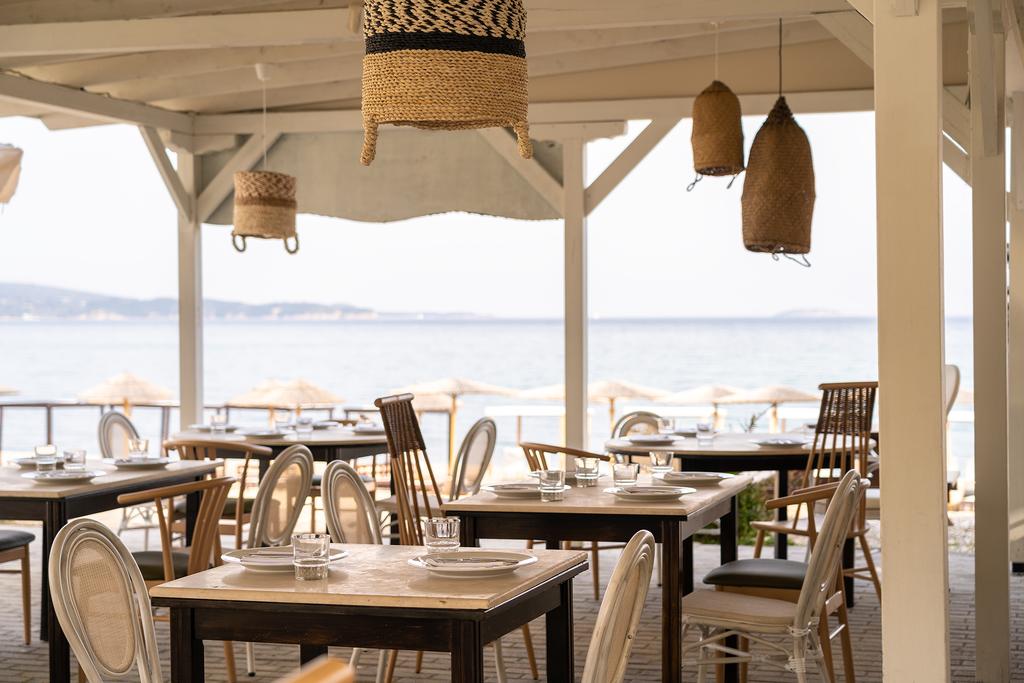 Hotel Blue Dream Palace taverna.jpg