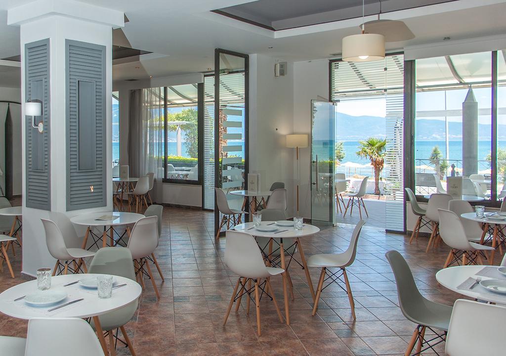 Hotel Calma Beach Restaurant 1.jpg