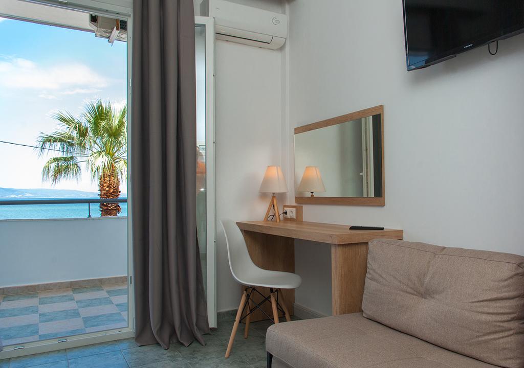 Hotel Calma Beach junior suite.jpg