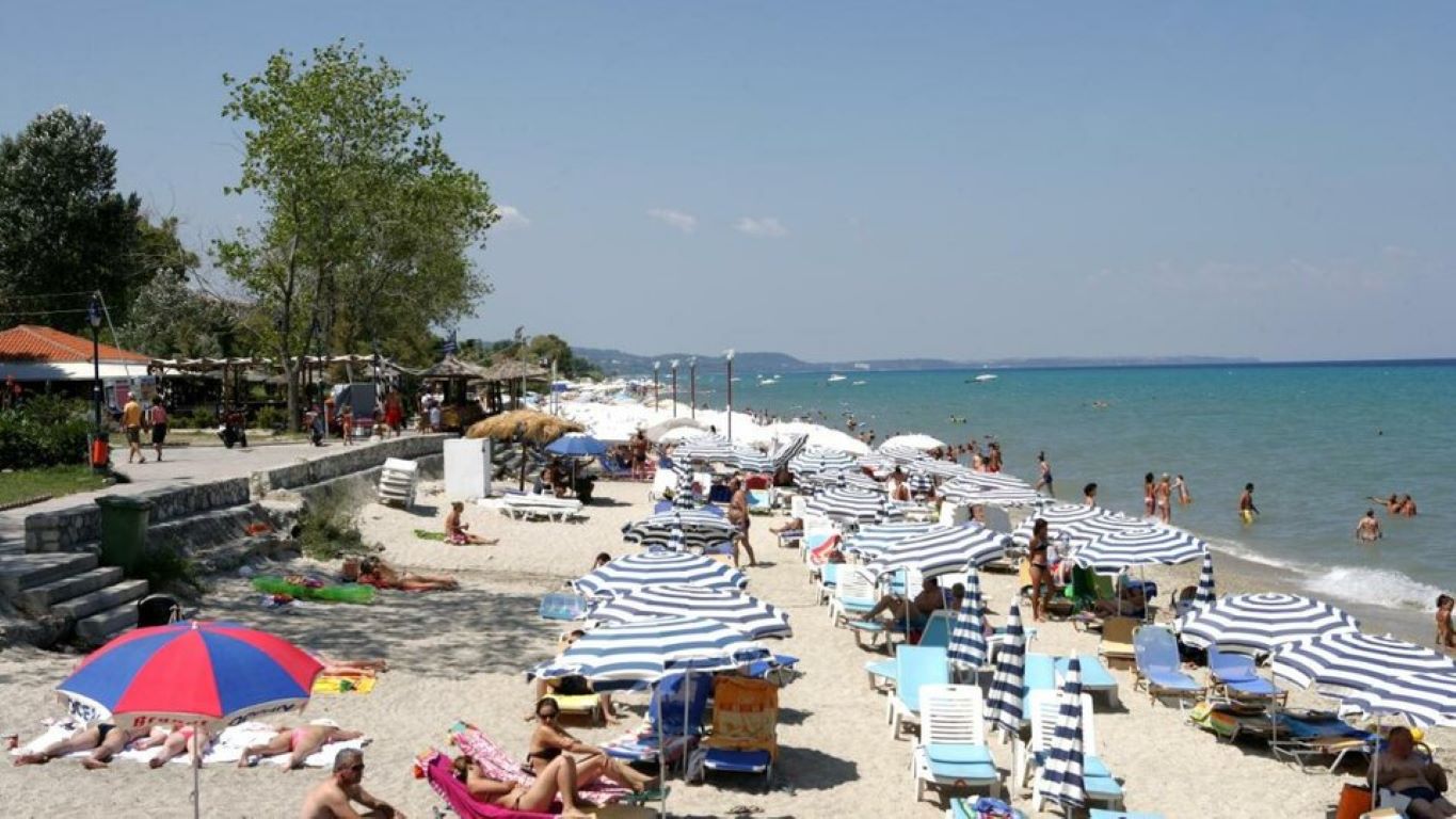 Calypso Hotel-Plaza.jpg