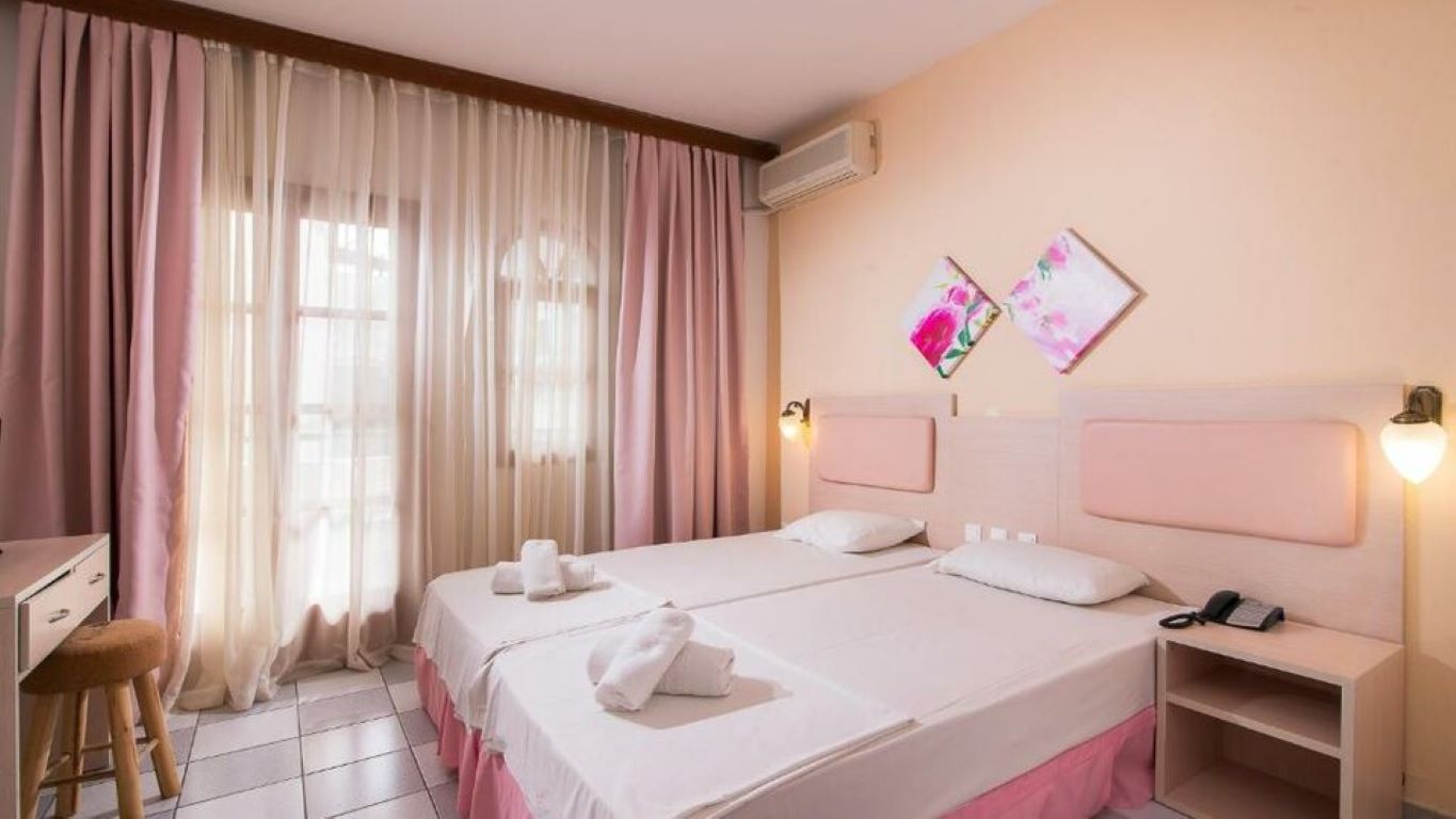 Calypso Hotel-Standardna soba.jpg