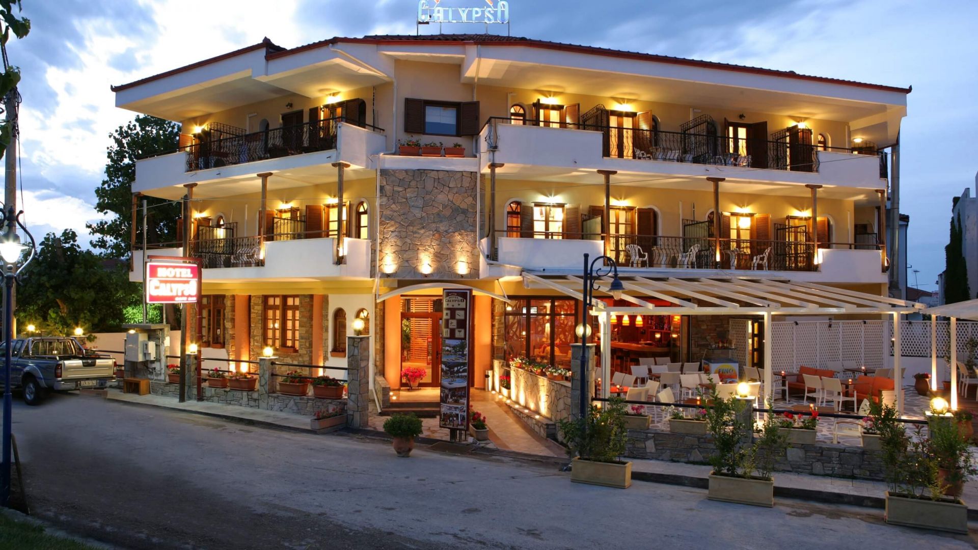 Hotel Calypso-Hotel spolja.jpg