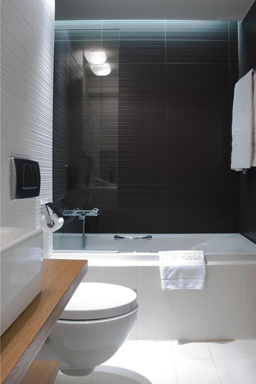 Hotel Capsis bathroom 1.jpg