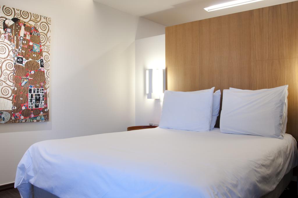 Hotel Capsis double room 1.jpg