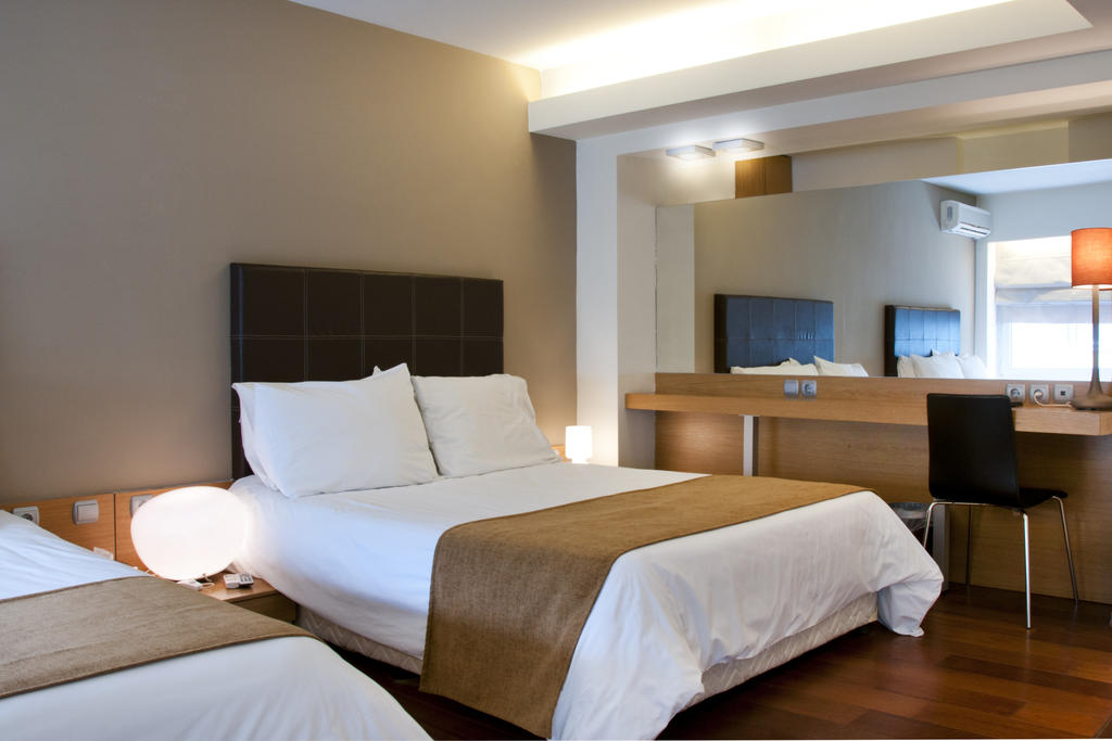 Hotel Capsis family room 1.jpg