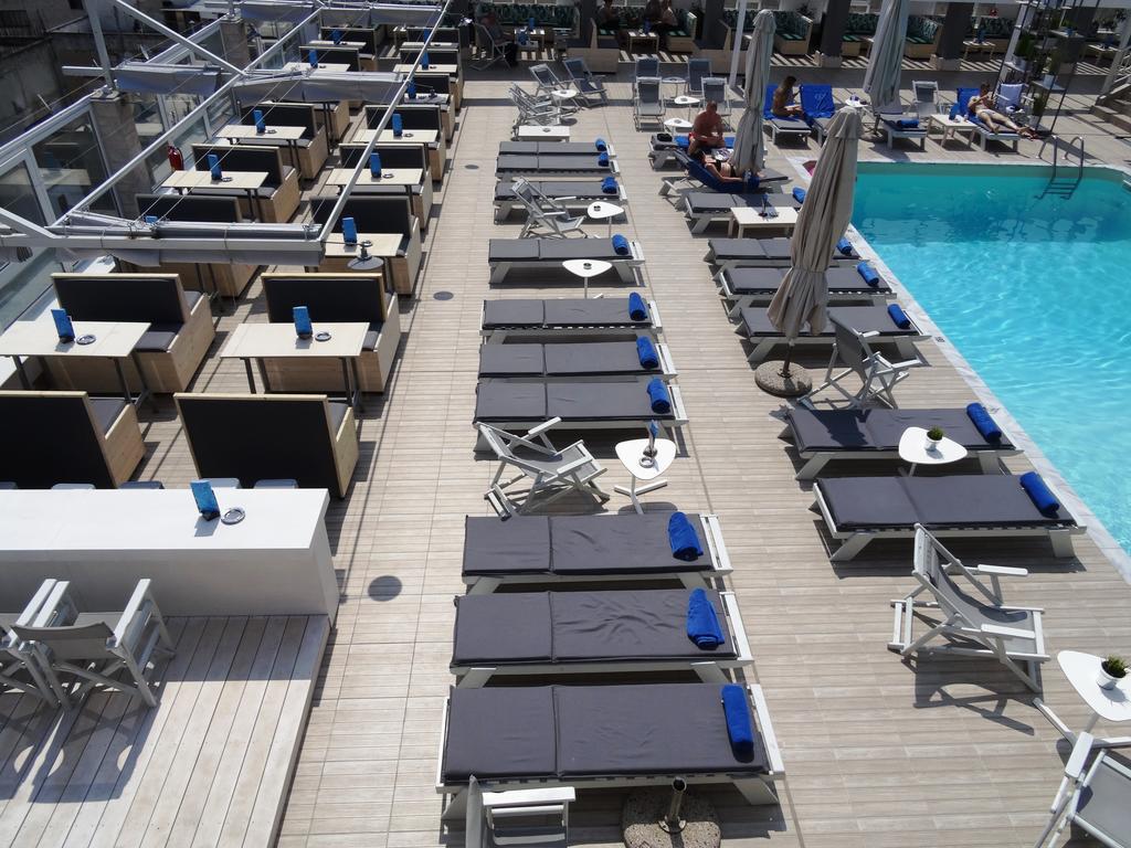Hotel Capsis pool on the roof.jpg