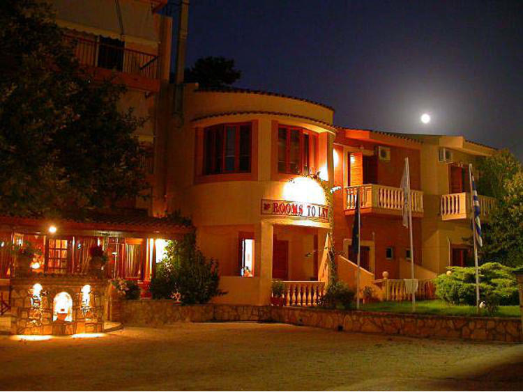 Hotel Castella Beach 1.jpg