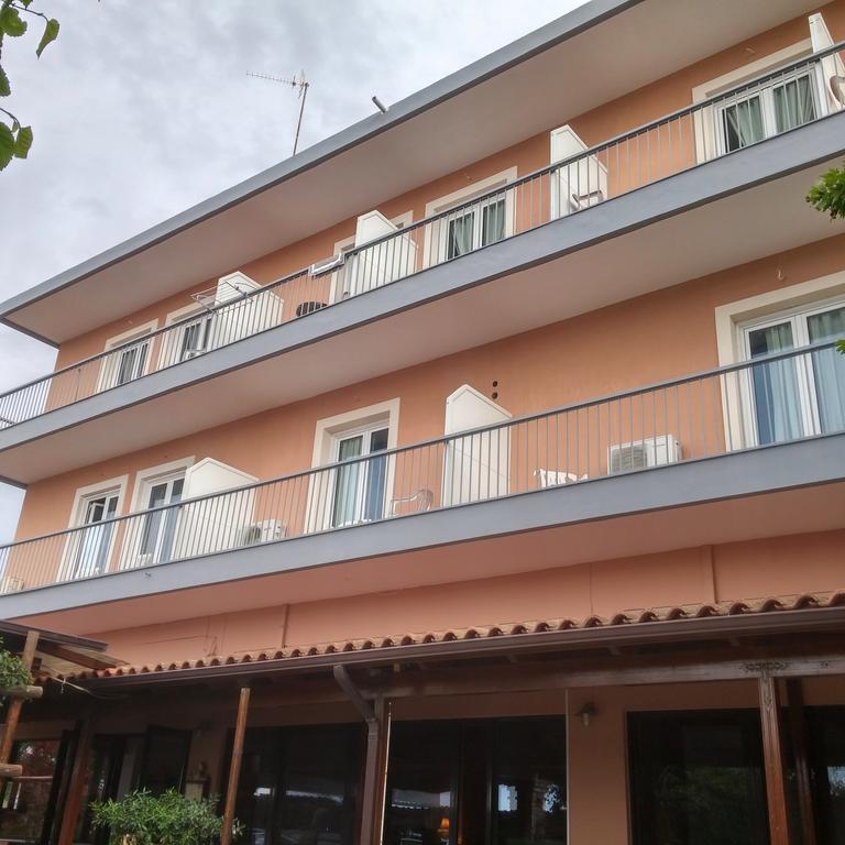 Hotel Castella Beach 2.jpg