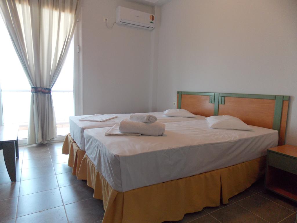 Hotel Castella Beach double room 1.jpg