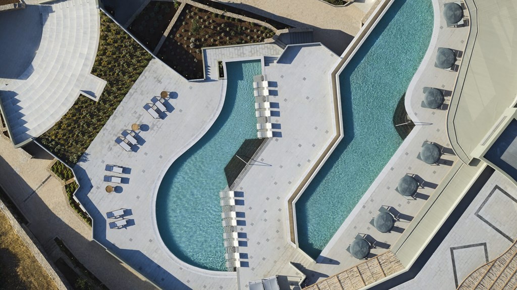 Hotel Cayo Exclusive Resort _ Spa pool 1.jpg
