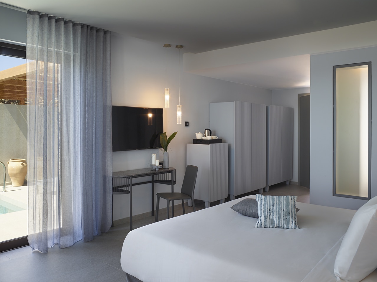 Hotel Cayo Exclusive Resort _ Spa superior suite with private heated pool 1.jpg