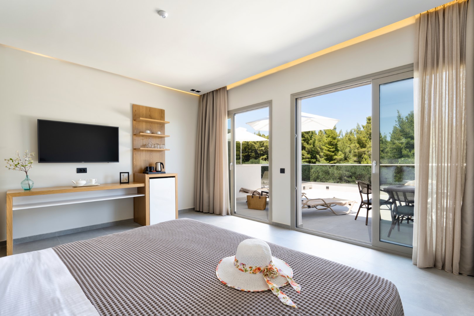 Chrousso Village-Renovirani deluxe suite.jpg