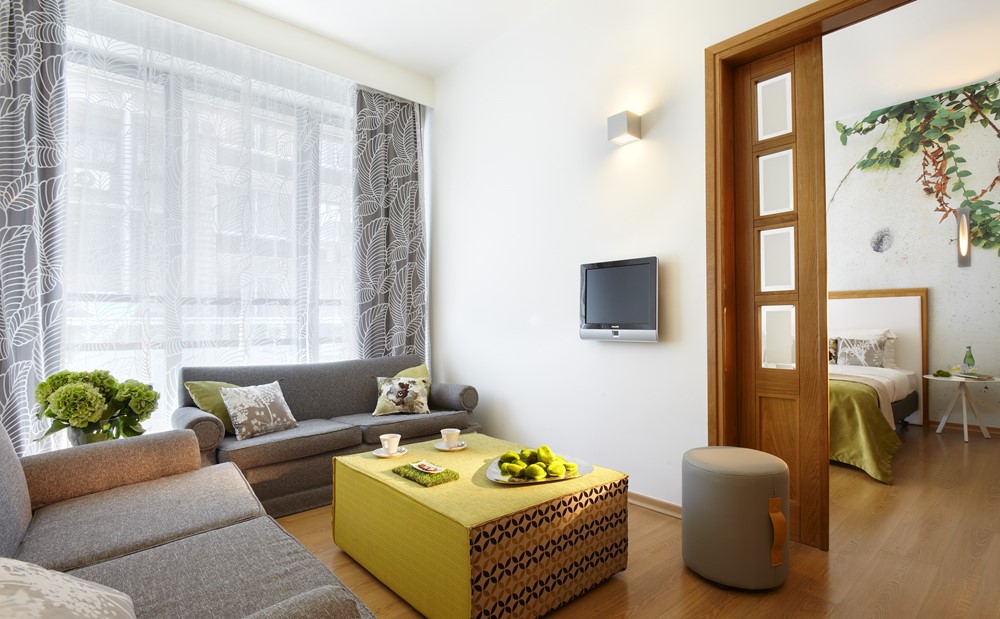 Hotel City green suite.jpg