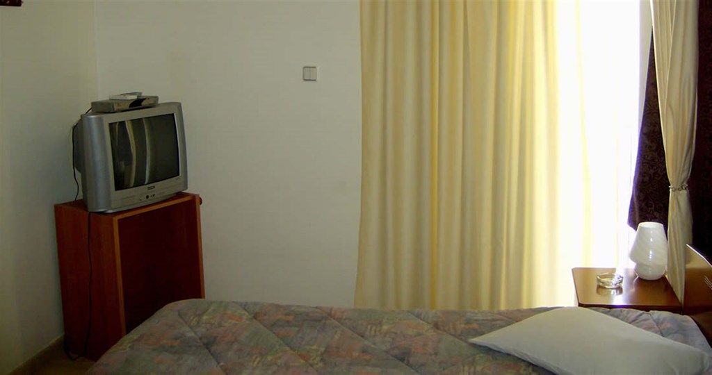 Hotel Cleopatra double room 2.jpg